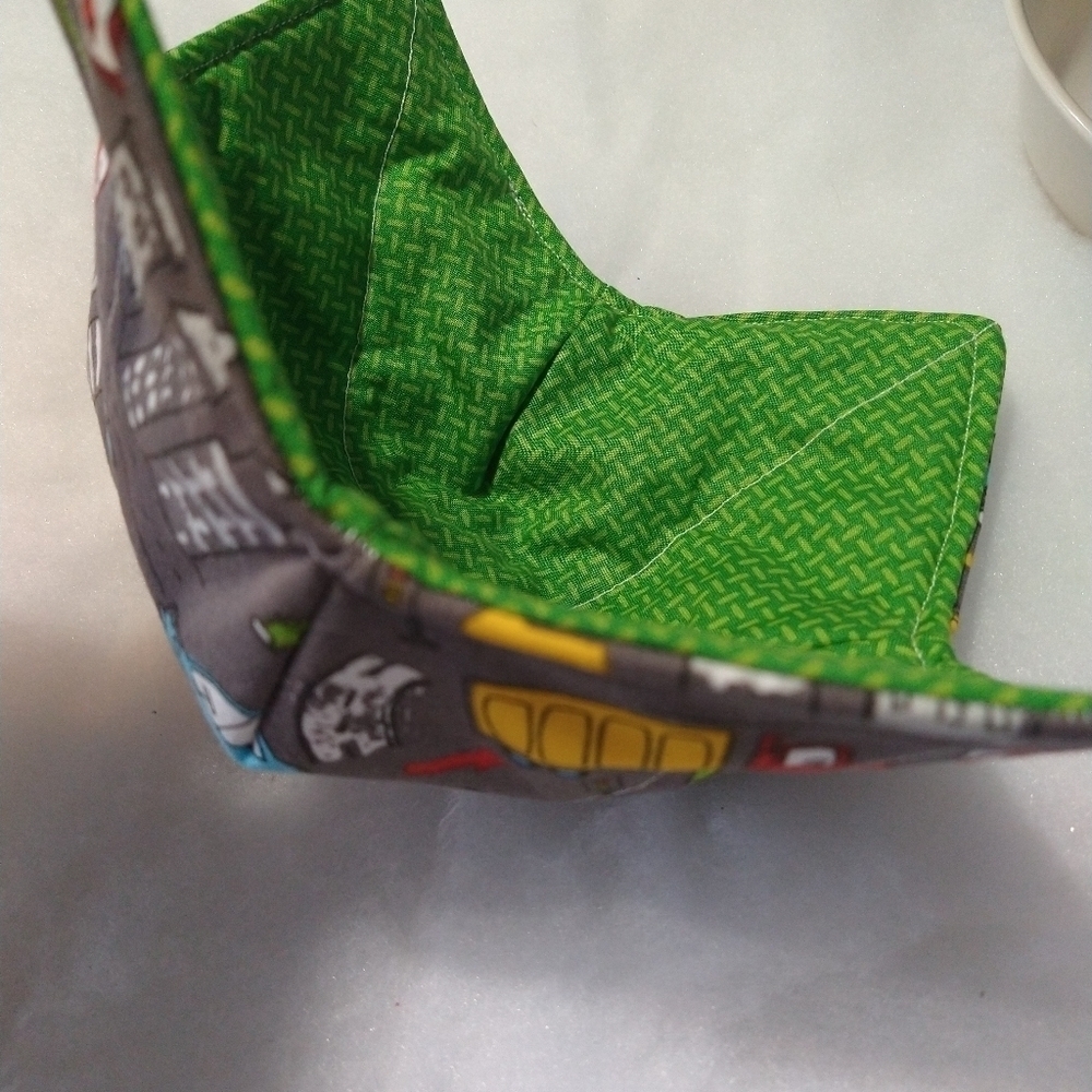 𝅺car and trucks. Bowl cozy. Homemade brand new